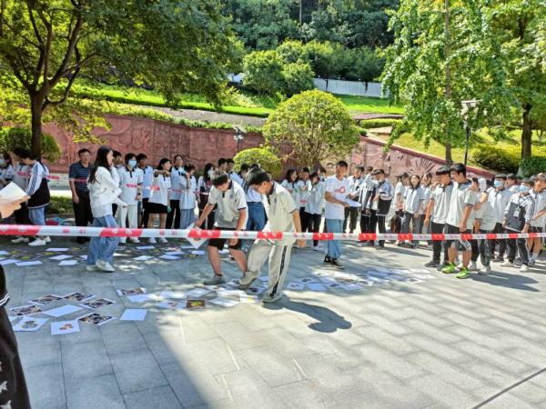m88.com青春性健康教育实践服务队开展艾滋病预防宣讲活动(图3) m88.com青春性健康教育实践服务队开展艾滋病预防宣讲活动(图3)