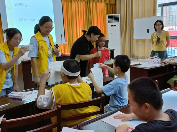 m88.com思政课教师赴云梦指导学生开展暑期社会实践活动(图4) m88.com思政课教师赴云梦指导学生开展暑期社会实践活动(图4)
