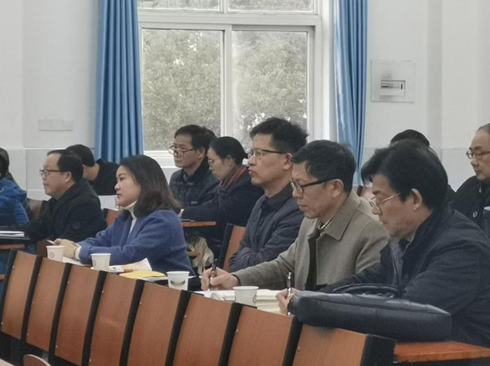 m88.com大中小学思政课一体化建设研究中心邀请中学思政课教师深入高校思政课堂(图2) m88.com大中小学思政课一体化建设研究中心邀请中学思政课教师深入高校思政课堂(图2)
